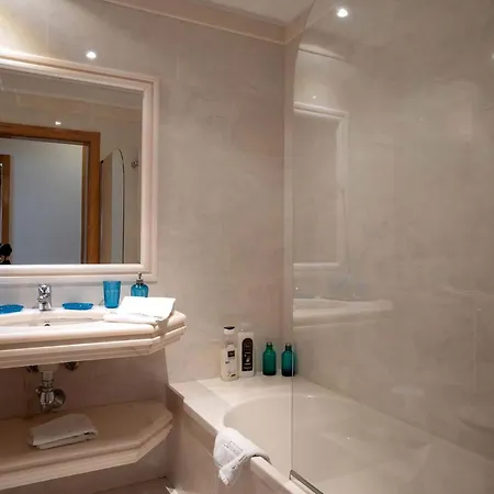 Fuer 5 Personenund 1 Kind In Carcavelos, Regiao De Lisboa Costa Do Estoril Apartment Carcavelos (Lisbon)